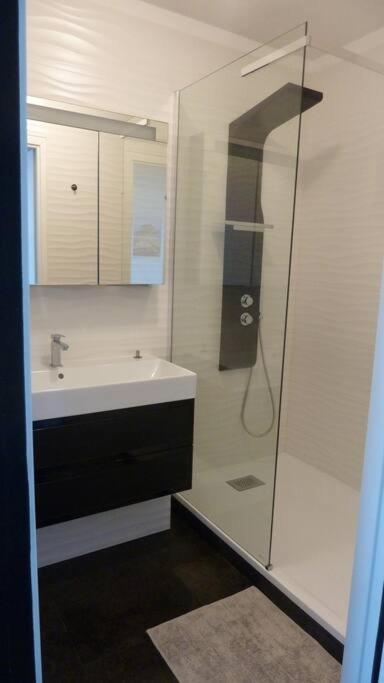 Front De Mer - Emplacement Prise - T2 Moderne Et Climatise - Tout A Pied Bandol Exterior foto